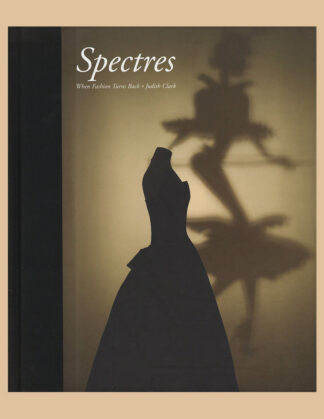 Spectres: When Fashion Turns Black (Momu, 2004)