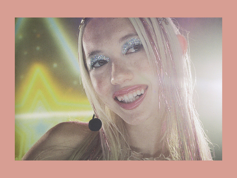 Petra Collins: Star - Afbeelding 3