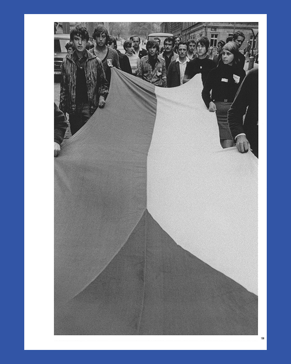 Josef Koudelka: Invasion Prague 68 - Afbeelding 7